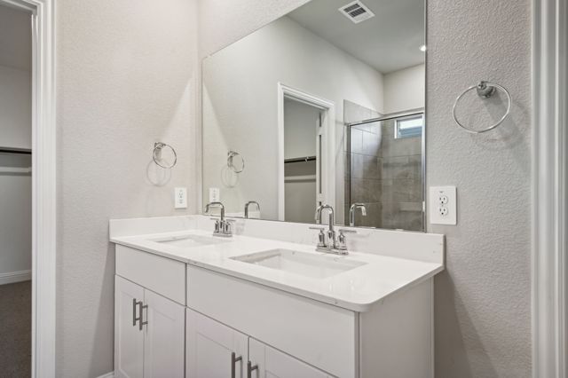 9353 Lone Maverick Drive, Fort Worth, TX 76036