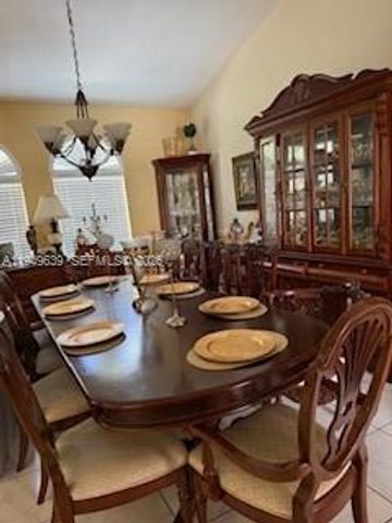 10060 SW 122nd Ave, Miami, FL 33186