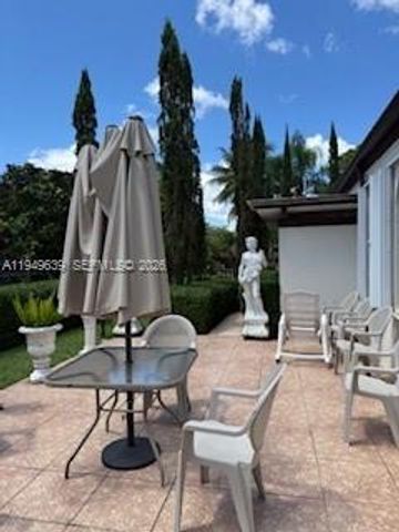 10060 SW 122nd Ave, Miami, FL 33186