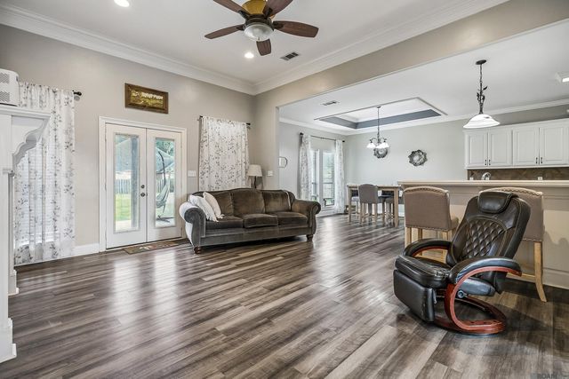 33990 Renee Ave, Denham Springs, LA 70706