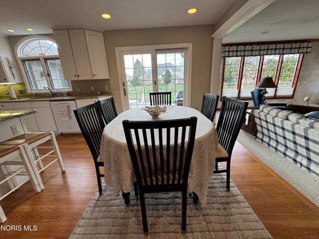 7455 Valhalla Drive, Maumee, OH 43537