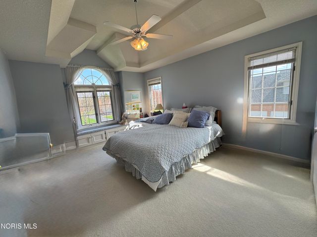 7455 Valhalla Drive, Maumee, OH 43537