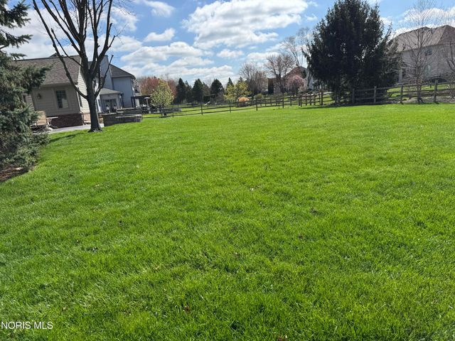 7455 Valhalla Drive, Maumee, OH 43537