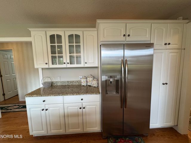 7455 Valhalla Drive, Maumee, OH 43537