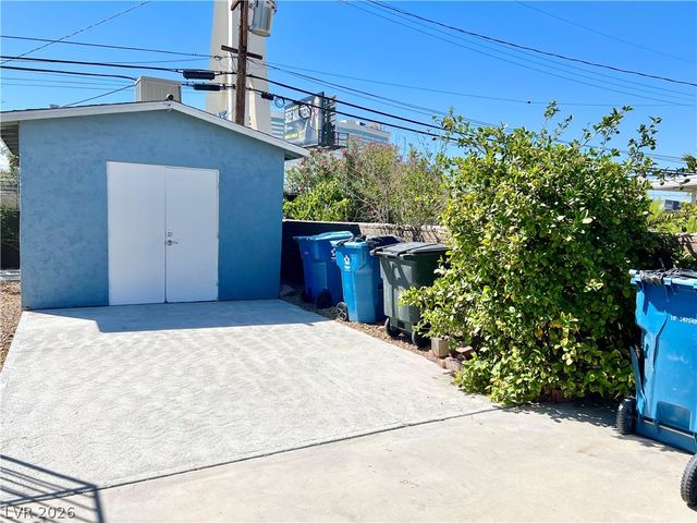2300 Santa Clara Drive, Las Vegas, NV 89104