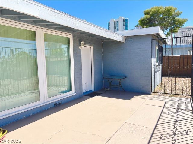 2300 Santa Clara Drive, Las Vegas, NV 89104