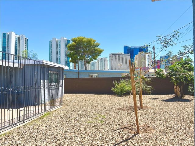 2300 Santa Clara Drive, Las Vegas, NV 89104