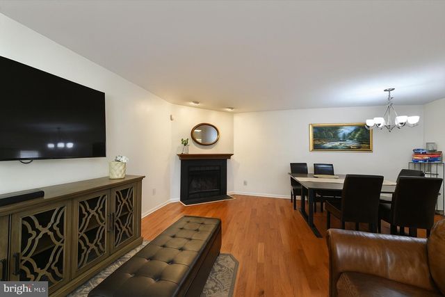 100 VICTORIA DR, Montgomeryville, PA 18936