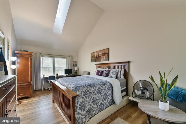 100 VICTORIA DR, Montgomeryville, PA 18936