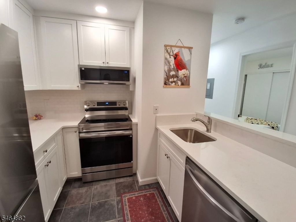 26 Larkspur Ct, Bedminster Twp., NJ 07921 — photo 2