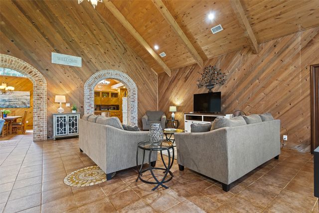 1193 Dogwood Drive, Chandler, TX 75758
