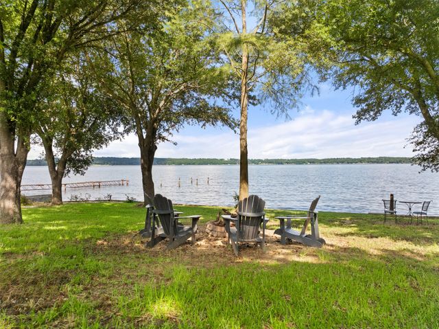 1193 Dogwood Drive, Chandler, TX 75758
