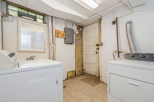 10057 S Bell Avenue, Chicago, IL 60643