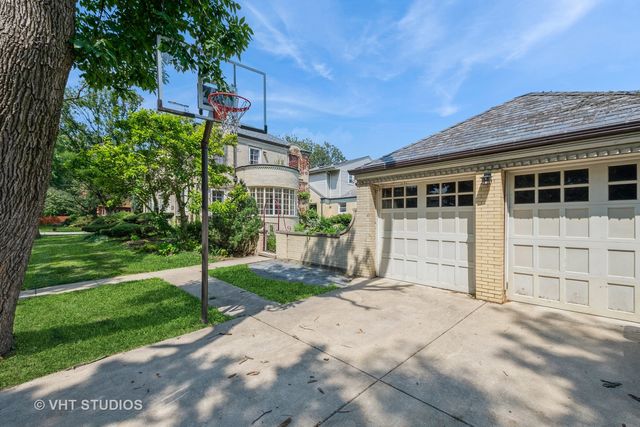 10057 S Bell Avenue, Chicago, IL 60643