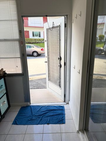 3160 Lake Osborne Drive 112, Lake Worth Beach, FL 33461