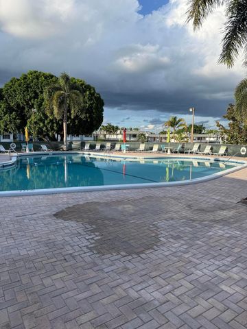 3160 Lake Osborne Drive 112, Lake Worth Beach, FL 33461