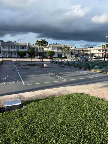 3160 Lake Osborne Drive 112, Lake Worth Beach, FL 33461