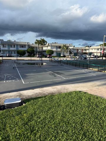 3160 Lake Osborne Drive 112, Lake Worth Beach, FL 33461