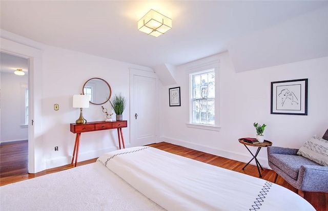 89 Dexterdale Road, Providence, RI 02906