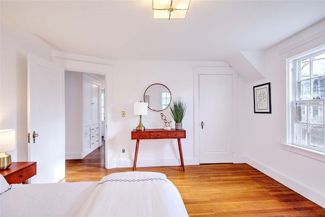 89 Dexterdale Road, Providence, RI 02906