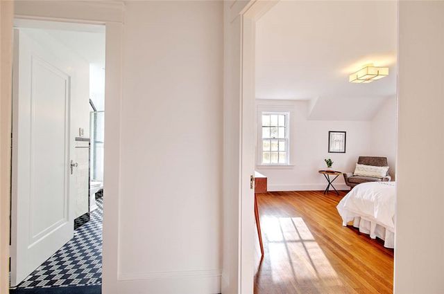 89 Dexterdale Road, Providence, RI 02906