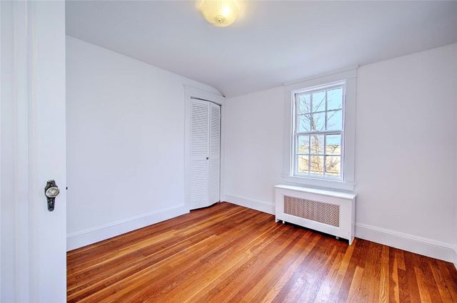 89 Dexterdale Road, Providence, RI 02906