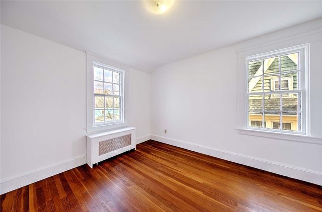 89 Dexterdale Road, Providence, RI 02906