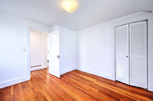 89 Dexterdale Road, Providence, RI 02906