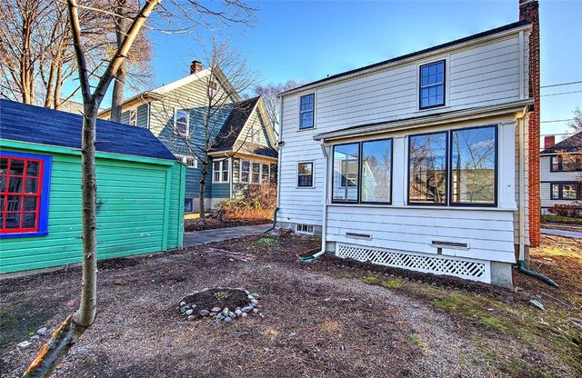 89 Dexterdale Road, Providence, RI 02906