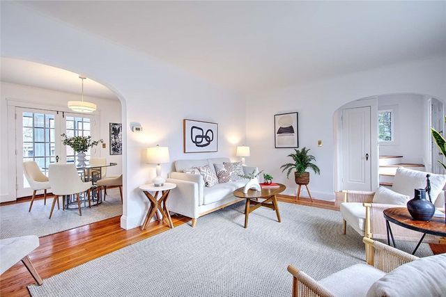 89 Dexterdale Road, Providence, RI 02906