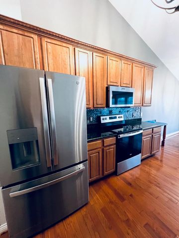 2242 Bluegrama Drive, Burlington, KY 41005