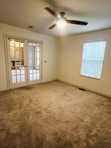 2242 Bluegrama Drive, Burlington, KY 41005