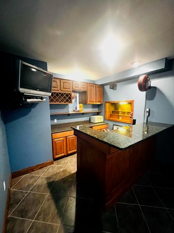 2242 Bluegrama Drive, Burlington, KY 41005