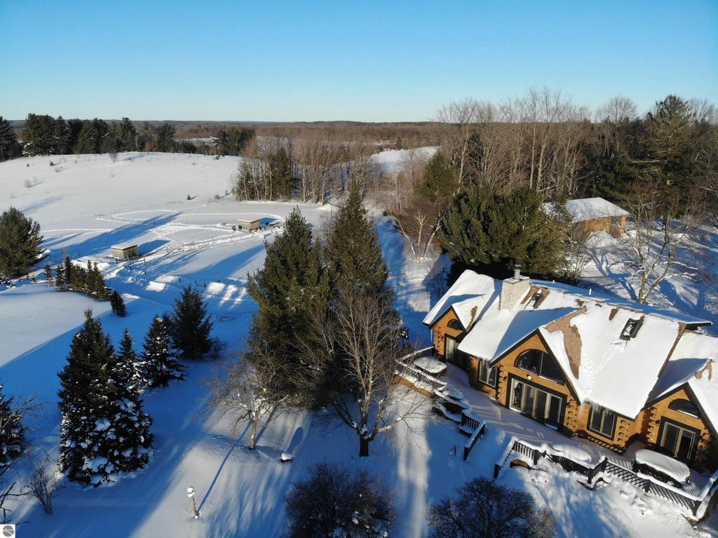 Image 4 of property listing at 8181 M-66 SE, Fife Lake, MI 49633