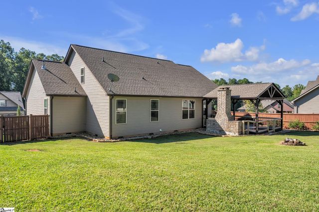 22 Pebblebrook Court, Greer, SC 29651