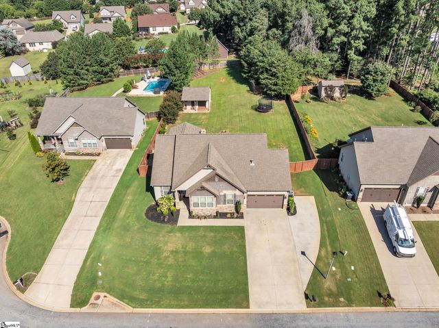 22 Pebblebrook Court, Greer, SC 29651