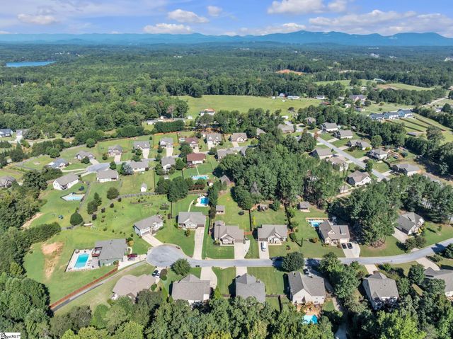 22 Pebblebrook Court, Greer, SC 29651