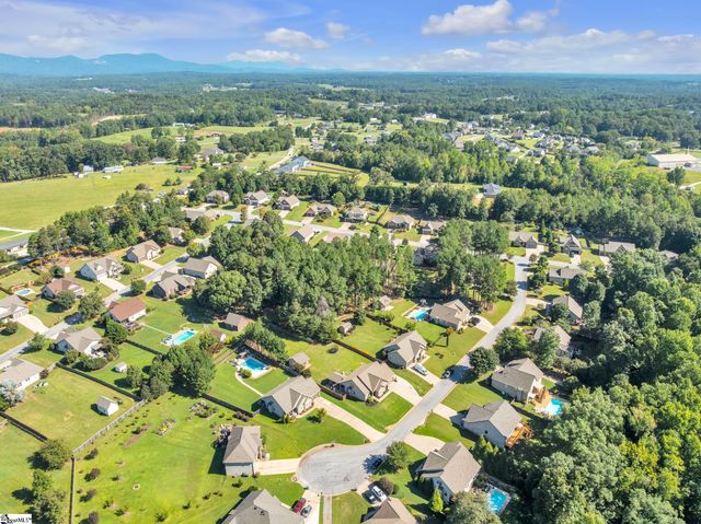 22 Pebblebrook Court, Greer, SC 29651