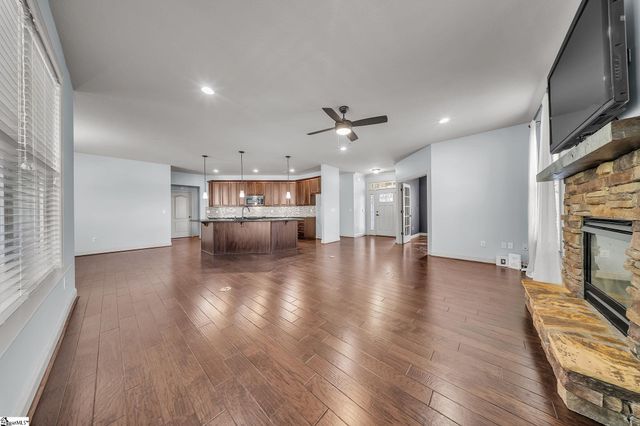 22 Pebblebrook Court, Greer, SC 29651