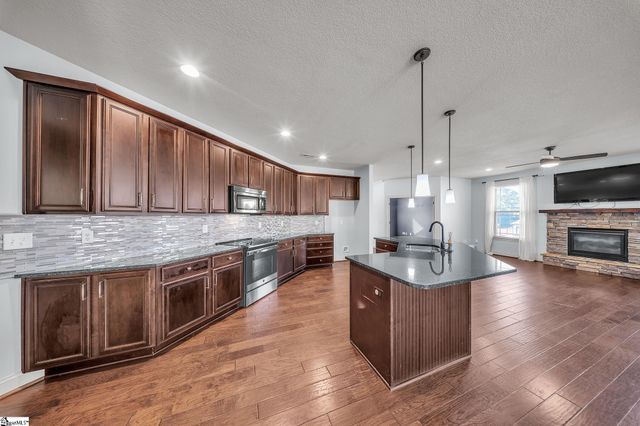 22 Pebblebrook Court, Greer, SC 29651