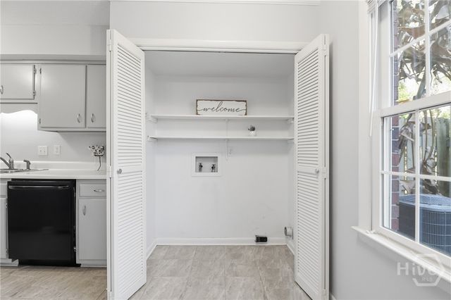 455 Mall Boulevard 94, Savannah, GA 31406