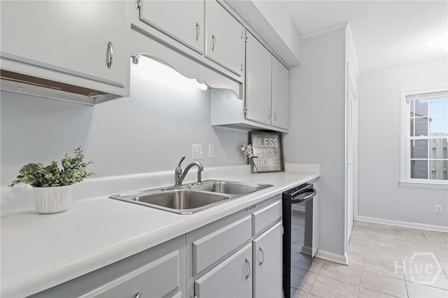 455 Mall Boulevard 94, Savannah, GA 31406