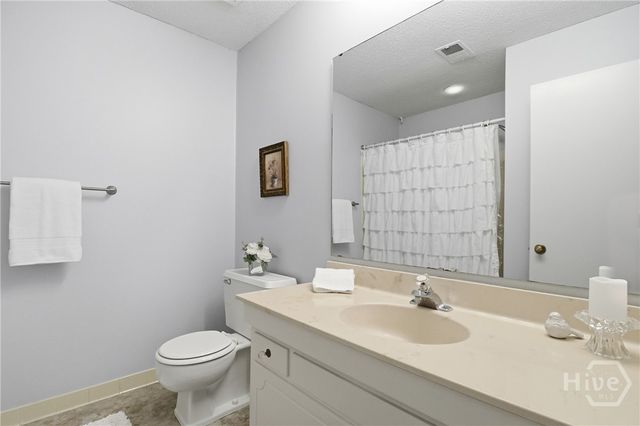 455 Mall Boulevard 94, Savannah, GA 31406