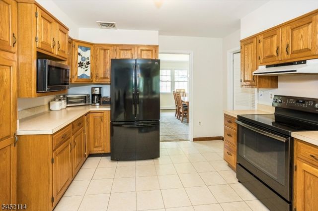 10 Holly Dr, Denville Twp., NJ 07834