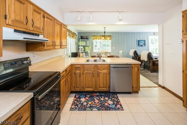 10 Holly Dr, Denville Twp., NJ 07834