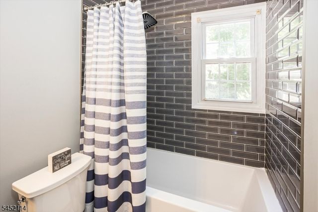 10 Holly Dr, Denville Twp., NJ 07834