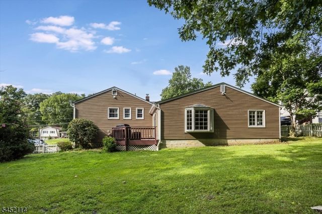 10 Holly Dr, Denville Twp., NJ 07834