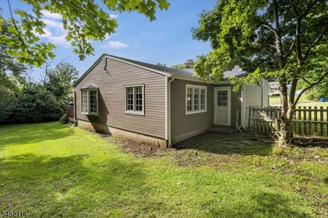 10 Holly Dr, Denville Twp., NJ 07834
