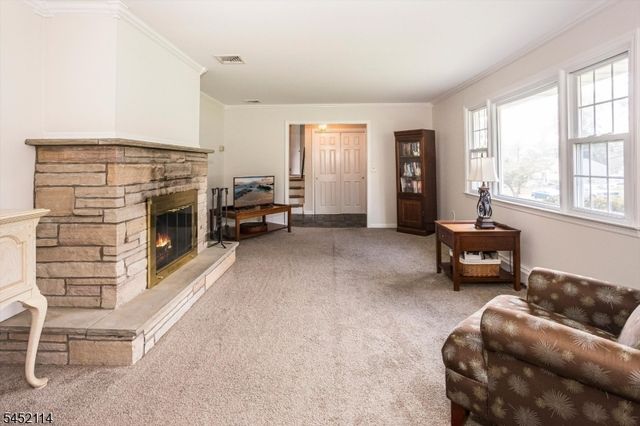 10 Holly Dr, Denville Twp., NJ 07834