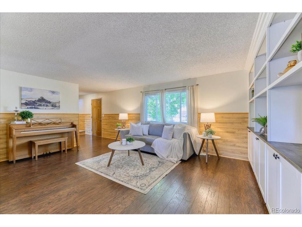 6762 Beech Dr, Arvada, CO 80004